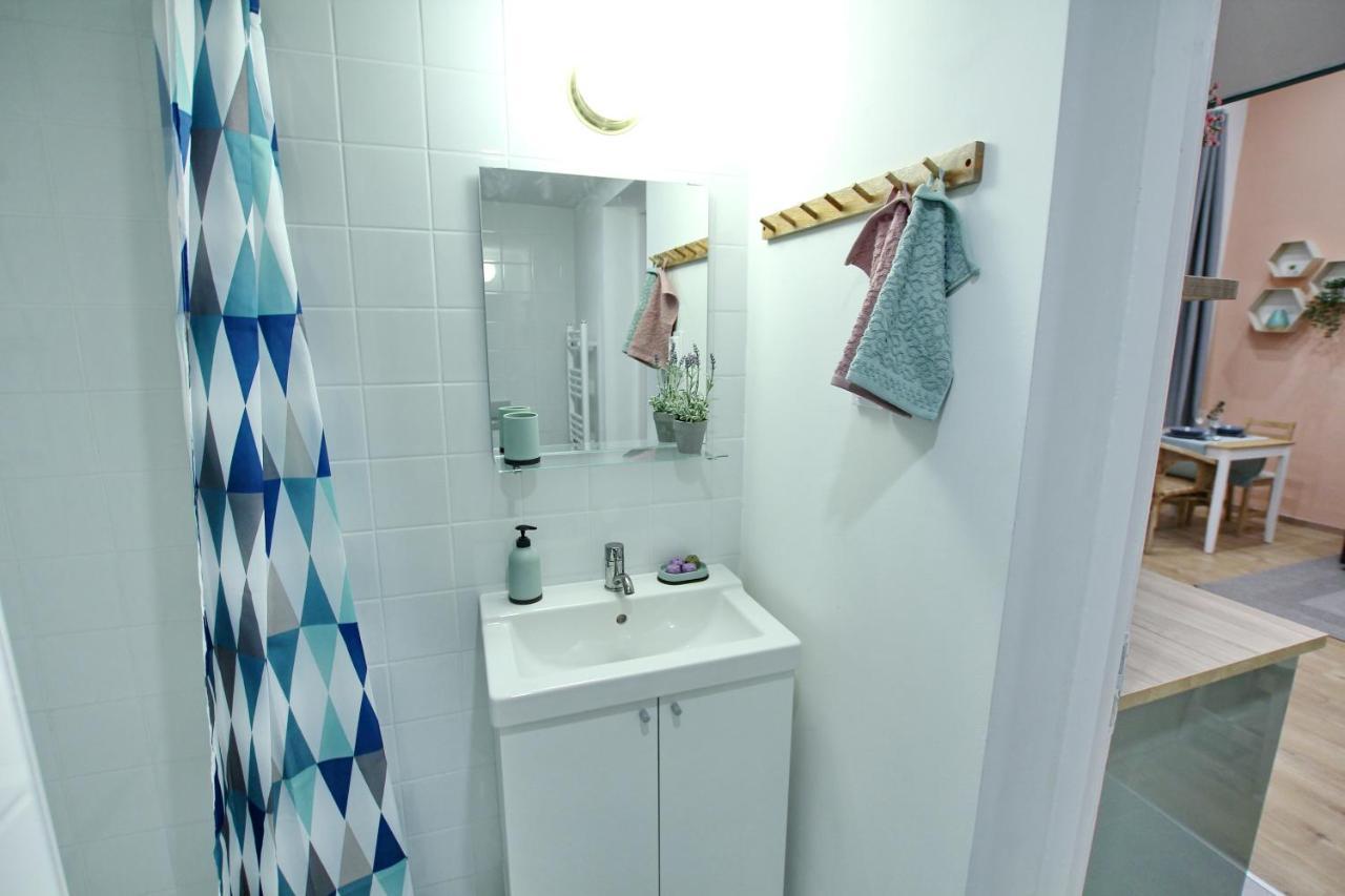 בודפשט Lovely&Modern Downtown Apartment With Free Parking מראה חיצוני תמונה